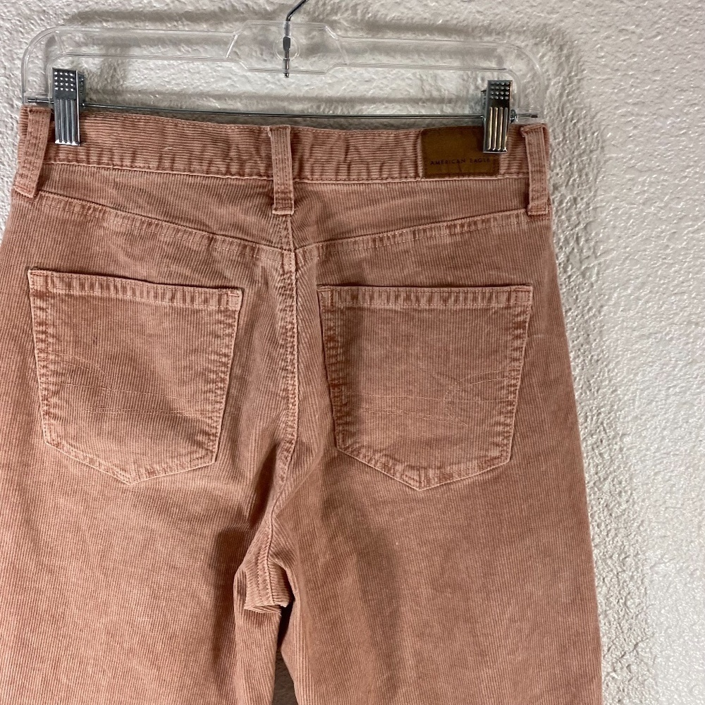 American Eagle Corduroy Mom High Waist Pants SZ 4 - Picture 4 of 9